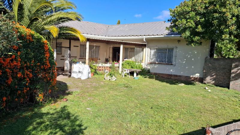 4 Bedroom Property for Sale in Chrismar Western Cape